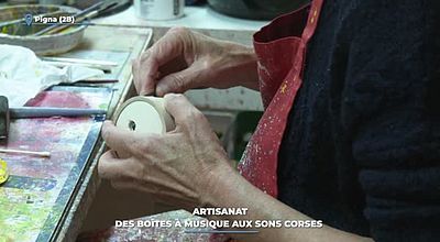 Artisanat : des boîtes à musique aux sons corses