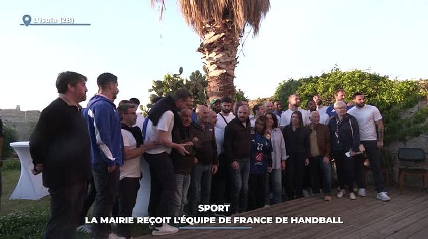 video | Sport : la mairie reçoit l'équipe de France de Handball